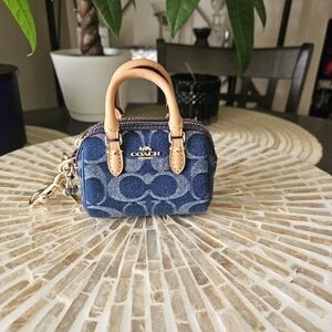 ❌SOLD ON ANOTHER PLATFORM❌🔹Mini Rowan Bag Charm In Signature Denim Coach